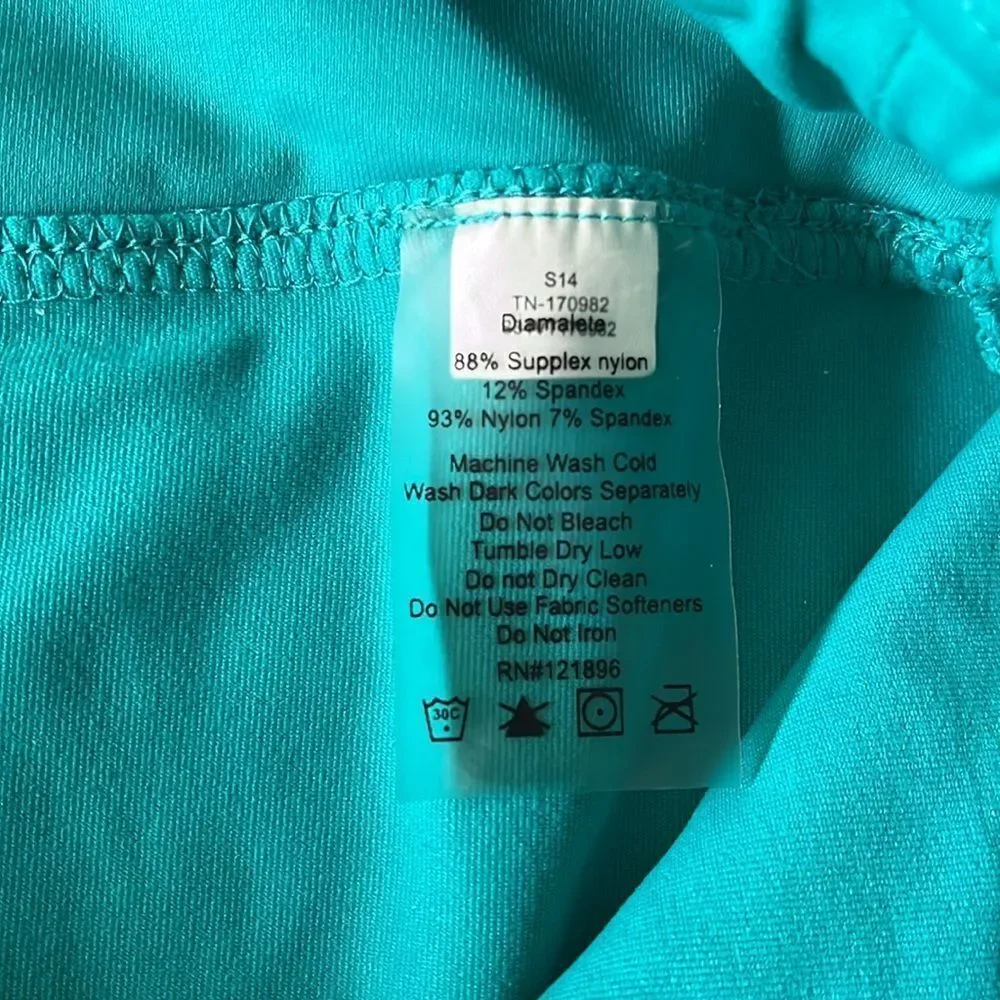 WOMENS MEDIUM DIAMALETE TITLE NINE SKIRT